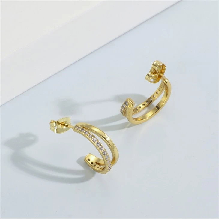 hoop earring double piercing