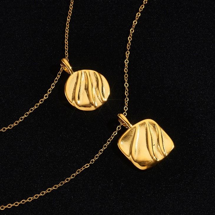 Mini Molten Pendant Necklace