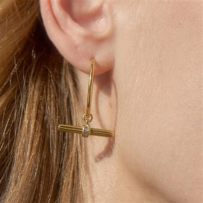 Изящна обеца T Bar CZ